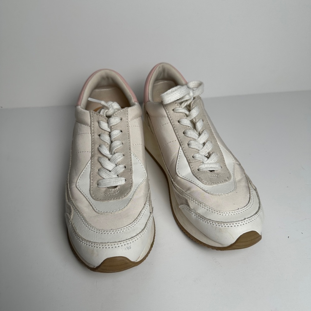 Women’s sneakers
